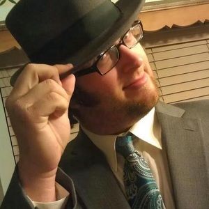 Meet your Posher, Casey